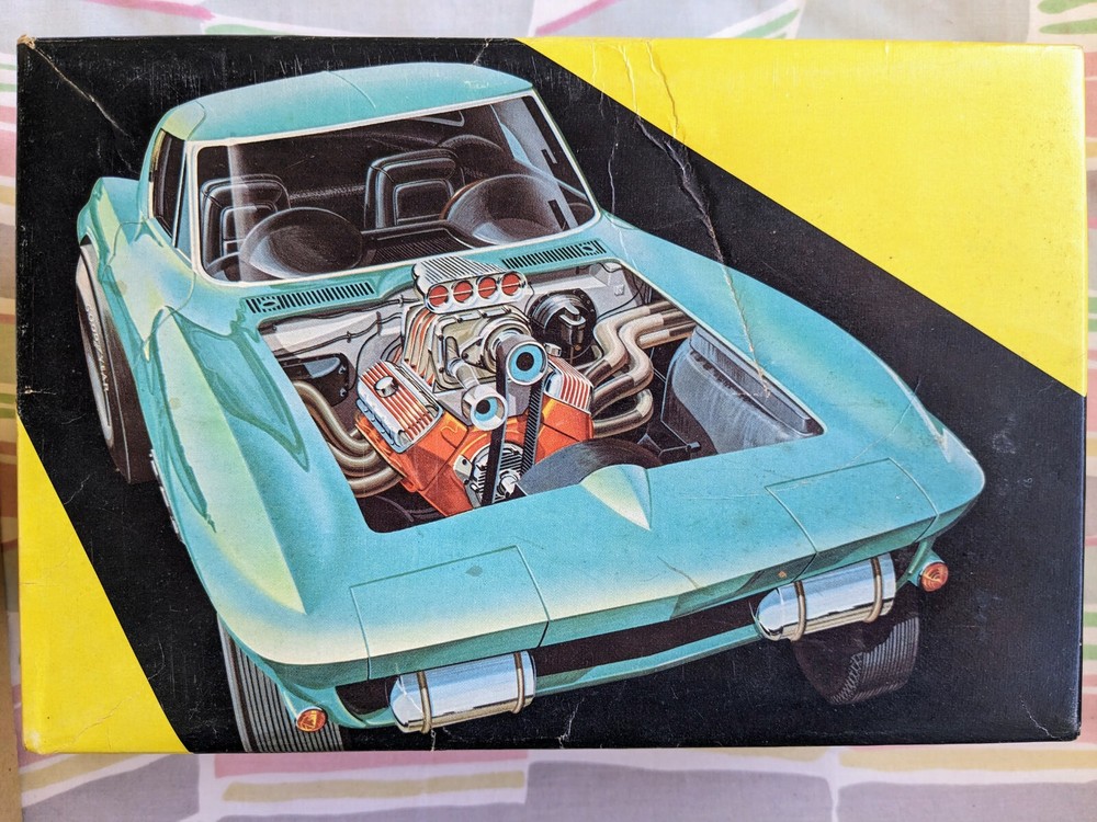 L@@K! **RARE VINTAGE AMT 1967 CORVETTE STING RAY KIT **SEALED BAG *SUPER C@@L!