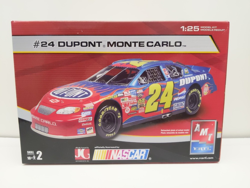 AMT ERTL NASCAR #24 Dupont Monte Carlo 1:25 Model Car Kit 38069A
