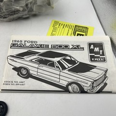 1965 Ford Galaxie 500 XL Plastic AMT 6467 Model Kit 1:25 Scale
