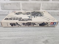 Tamiya 1:35 German 20mm FLAKVIERLING 38 MITSd.Ah.52 Plastic Model Kit MM191