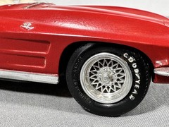 1/24 Scale Nicely Built 1963 Chevrolet CORVETTE Split Window RED Coupe Model Kit