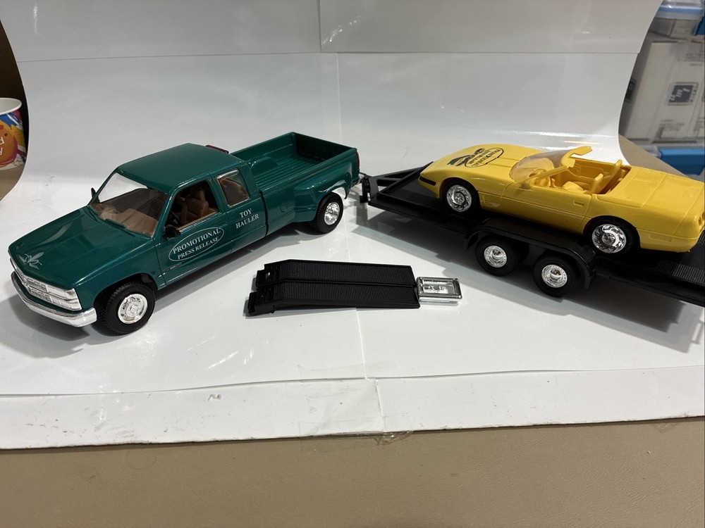 1995 Chevrolet 3500 Dually Promo Press Release With Trailer 1995 Corvette Conv