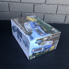 Revell Plastic Model Kit Ford Bronco 85-4320 1:25 Scale Bent Box See Photos