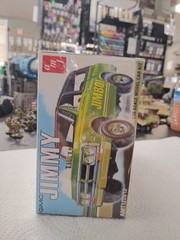 AMT 1/25 Scale AMT1219 1972 GMC Jimmy Model Kit