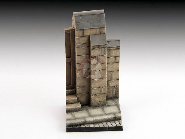 Royal Model 1/35 – 54mm (1/32) Stone Wall with Road Section Base (4cm x 4cm) 921