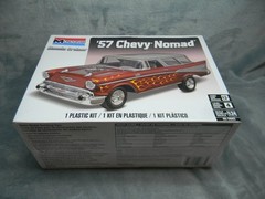 1/24 SCALE MONOGRAM 1957 CHEVY NOMAD WAGON WHITE MODEL KIT #85-0883-SEALED!