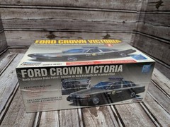 Lindberg Ford Crown Victoria State Trooper NC Police Car Model Kit Sealed