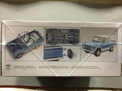 Revell Ford Bronco 1/25 Scale Plastic Model Car Kit 85-4320