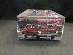 Moebius 1965 Chevrolet Chevy II Nova Super Sport Coupe 1:25 Scale Model Kit 2322
