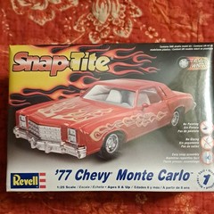 Revell Snap-Tite ’77 Chevy Monte Carlo 1:25 Rolling Wheels Sealed.