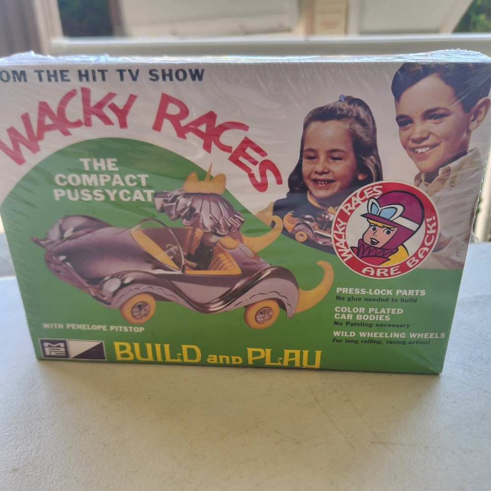 NEW Sealed MPC 1/32 Wacky Races Compact Pussycat Model w/ Penolope Pitstop