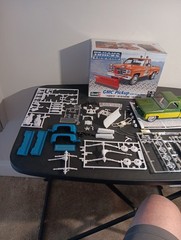 REVELL GMC PICKUP TRUCK CUSTOM TWO TONE PAINT JOB NEEDS TO BE FINISHED 85-7222