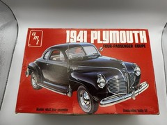 AMT 1941 Plymouth Four-Passenger Coupe Plastic Model Car Kit Scale 1/25 #T148