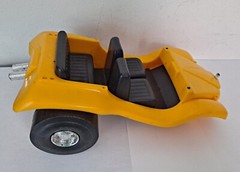 Hawk Model Co Dune Buggy, 9″ Plastic Model Snap Together Kit, Two Seater, Yellow