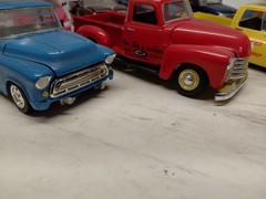 Model Junkyard/parts Plastic Truck Lot Of 9 Ford,chevy,,dodge Pickups