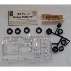 AMT Street Rods ’40 Ford Sedan Delivery 1:25 T149 Model Kit 1974