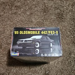 Revell 1985 Oldsmobile 442/FE3-X Show Car 1/25 Plastic Model Kit sealed 85-4446