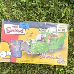 Polar Lights The Simpsons The Homer Snap-Together Car Kit w/ Figure Green 04000