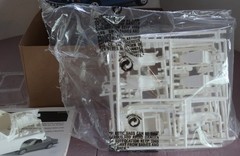 BMW 320i Tuner Series Rare 1/25 Revell Model Kit unstarted new NICE
