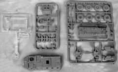 1/72 VAB 4 x4 Armored Amphibious Vehicle Military Heller 79898 Plastic Model kit