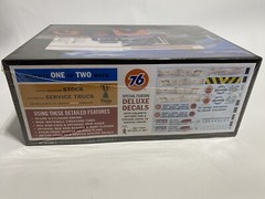 Amt 1950 Chevrolet 3100 Pickup Stock or Union 76 Service Truck Model Sealed