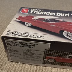 AMT ERTL 1957 Ford Thunderbird 1/25 Scale Plastic Model Kit 1989 Open Box