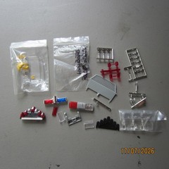 Revell/Lindberg 1/25 scale model car parts/ Light bars and police equipment