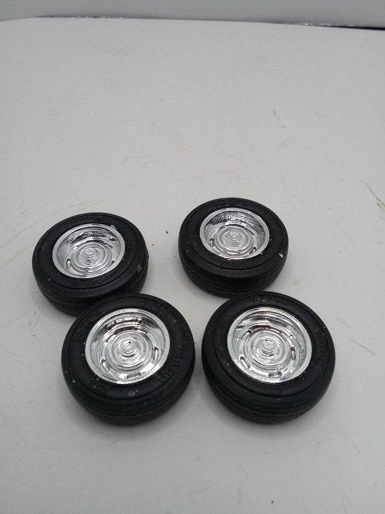1/25 Scale Lowrider Rimes Tires Set Vehicle Accessories Revell Monogram