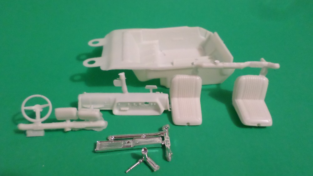 1967 GTO Pontiac 1/25 interior tub bucket seat chrome center console dashboard