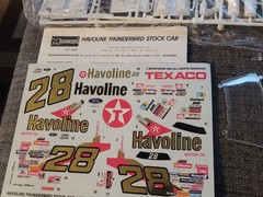 Monogram Davey Allison’s Havoline Thunderbird Stock Car 1/24 Model Sealed Inside