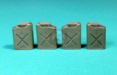 Eureka XXL 1/35 US 20 Liter 5 Gal Jerrycans Fuel Canisters WWII #1 (4 pcs) E-049