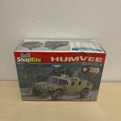 Revell Snaptite Military Humvee Hummer 1:25 Model Kit #85-1909 1999 NEW