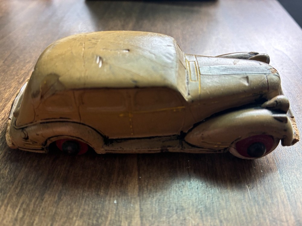 1935 Pontiac Deluxe Sedan PERFECT Rubber Co. Promo 1/48 Chardogne Cream VG-FN