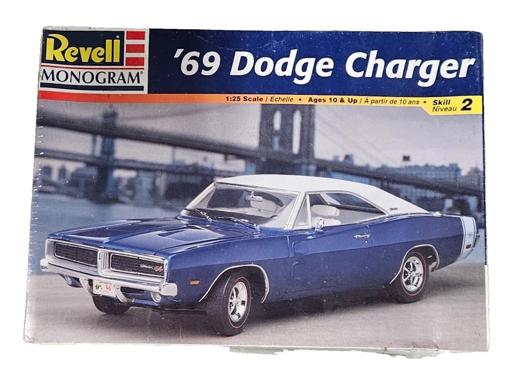 Revell 2546 ’69 Dodge Charger 1/25 model kit