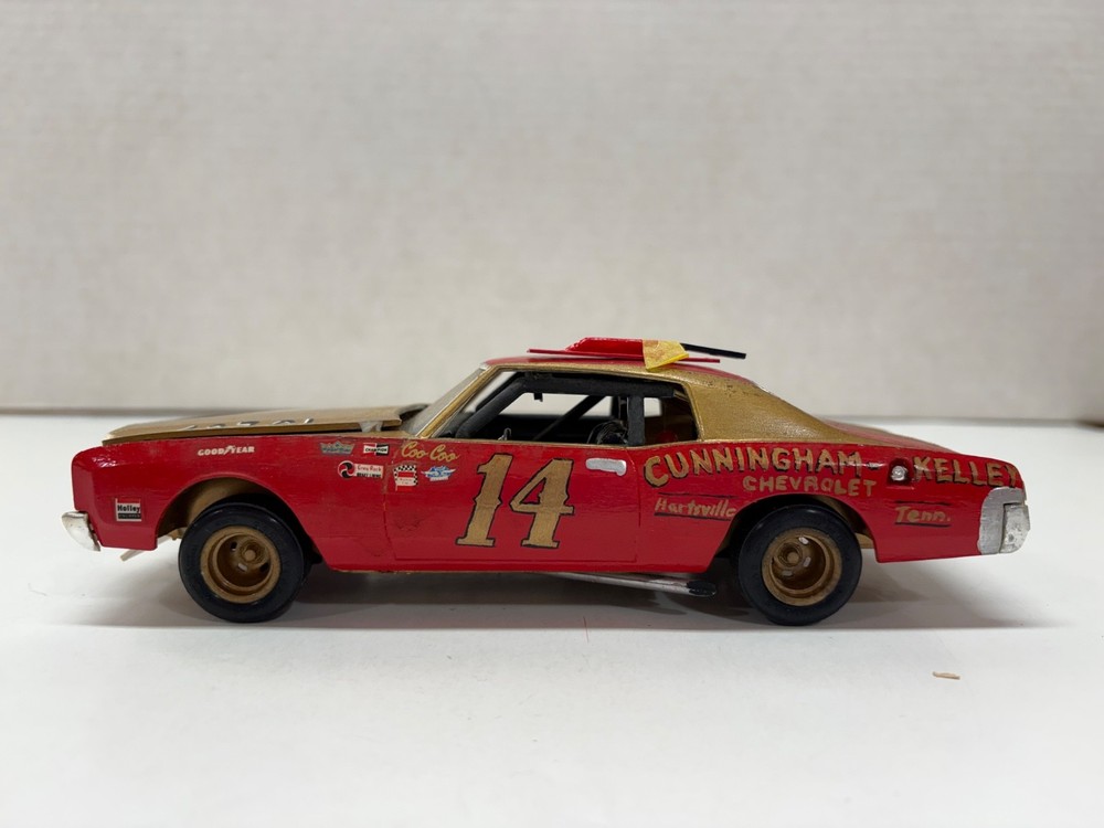 VINTAGE AMT 1/25 SCALE 1970’S MONTE CARLO CHEVROLET JUNKYARD BUILT KIT
