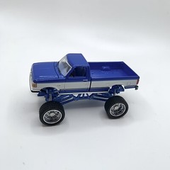 1:64 88 F150 Ford Lariat Lifted Truck Frame.(Truck Body And Wheels Not Included)