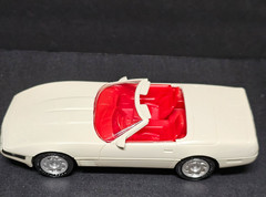 AMT Ertl America Corvette Convertible Artic White #8923 C4 Dealer Promo Car