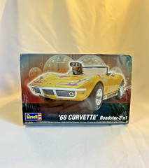 REVELL CHEVY ’68 Corvette Roadster 2’n 1 Model Kit NEW in FACTORY SEALED BOX