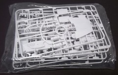 DONOR 2016-2018 NASCAR FORD FUSION STOCK CAR MODEL KIT- WHITE – REVELL – 1/24