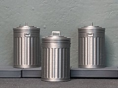 1/24 1/25 Scale Metal Trash Cans – For garage/workshop diorama (set of 3)