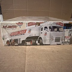 ATLANTIS WHITE-FRUEHAUF OREGON CHIEF GAS TRUCK MODEL KIT #H1029