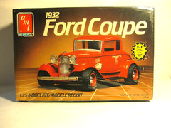 AMT 1932 FORD COUPE CAR BUILD 1 OF 3 WAYS this kit is FACTORY SEALED 1/25 SCALE