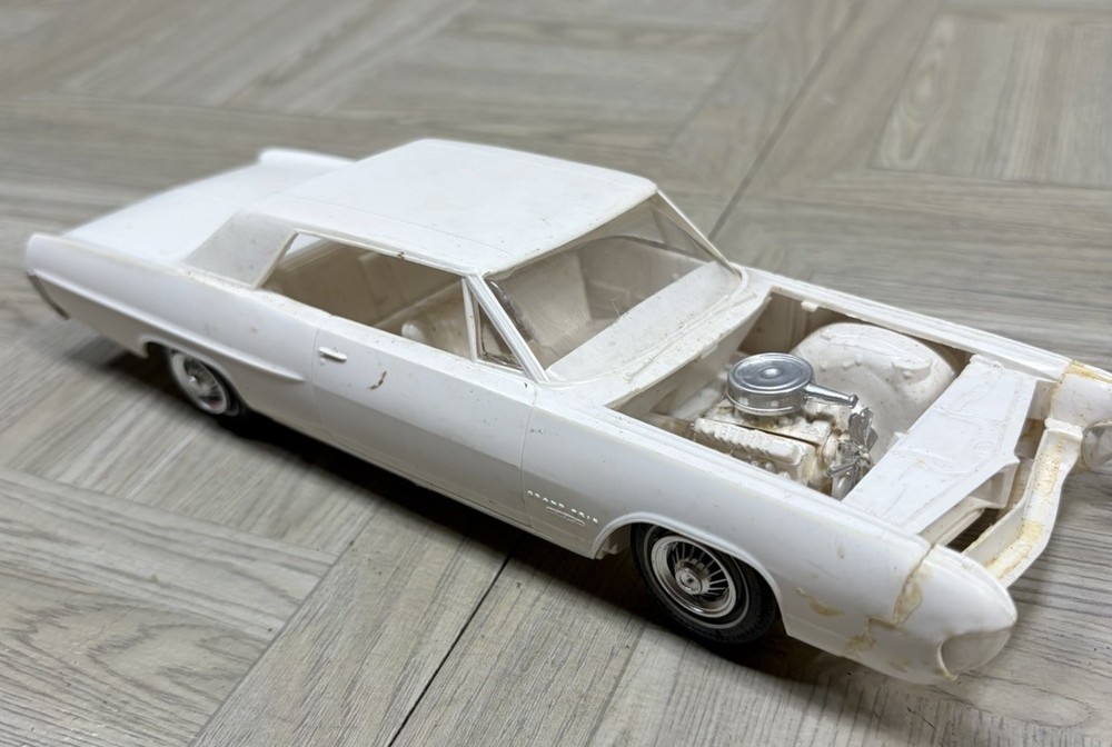 INCOMPLETE 1964 Pontiac Grand Prix Promo Salesman Dealer Dealership Model