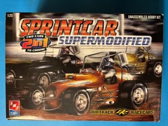 DIRTRACK RACECARS SUPERMODIFIED SPRINTCAR MODEL KIT AMT ERTL 1/25 SCALE NEW LOOK