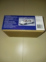 1995 MONOGRAM Lamborghini Countach OPEN BOX 1:24 Model Car Kit 2769