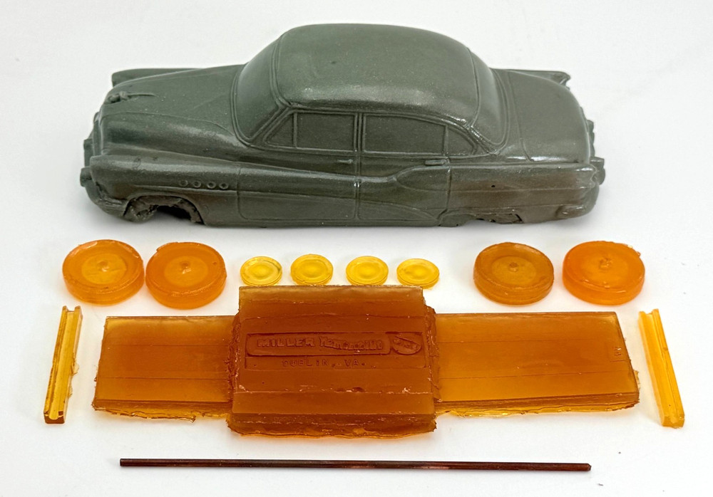 Miller Memorabilia – 1953 Buick Roadmaster Resin Model Kit – 7″ length