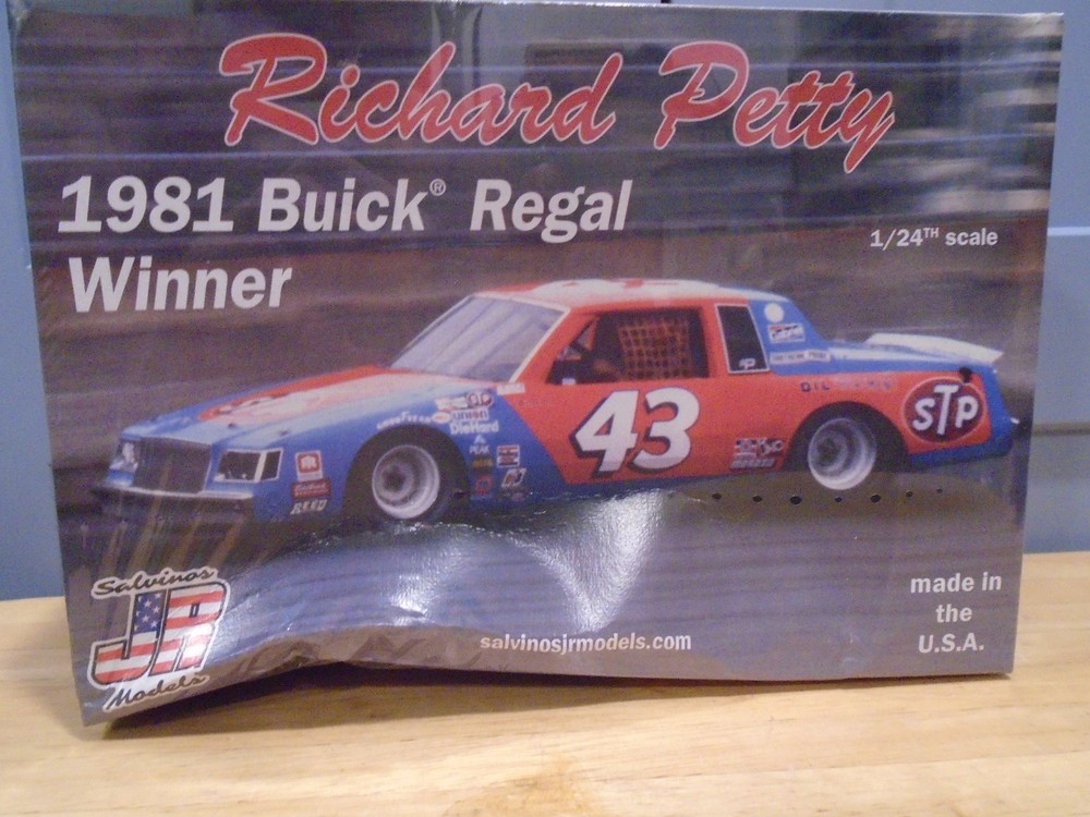Salvino JR Models “STP” Richard Petty 1981 Buick Regal 1/24 NEW IN DAMAGED BOX