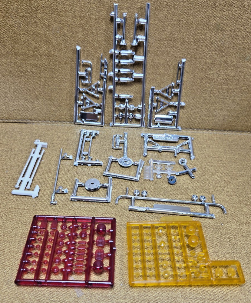 PETERBILT WRECKER ALOT OF ACCESSORIES 1/25 Scale AMT NEW Model Kit Parts