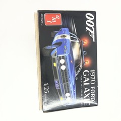 AMT 1:25 1970 Ford Galaxie Police Car 007 Plastic Model Kit open AMT1172M/12
