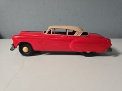 AMT 1954 Pontiac Chieftain Dealer Friction Promo 1:25 Scale Plastic Model Car